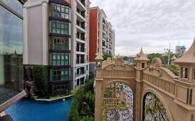 Espana Condo Resort