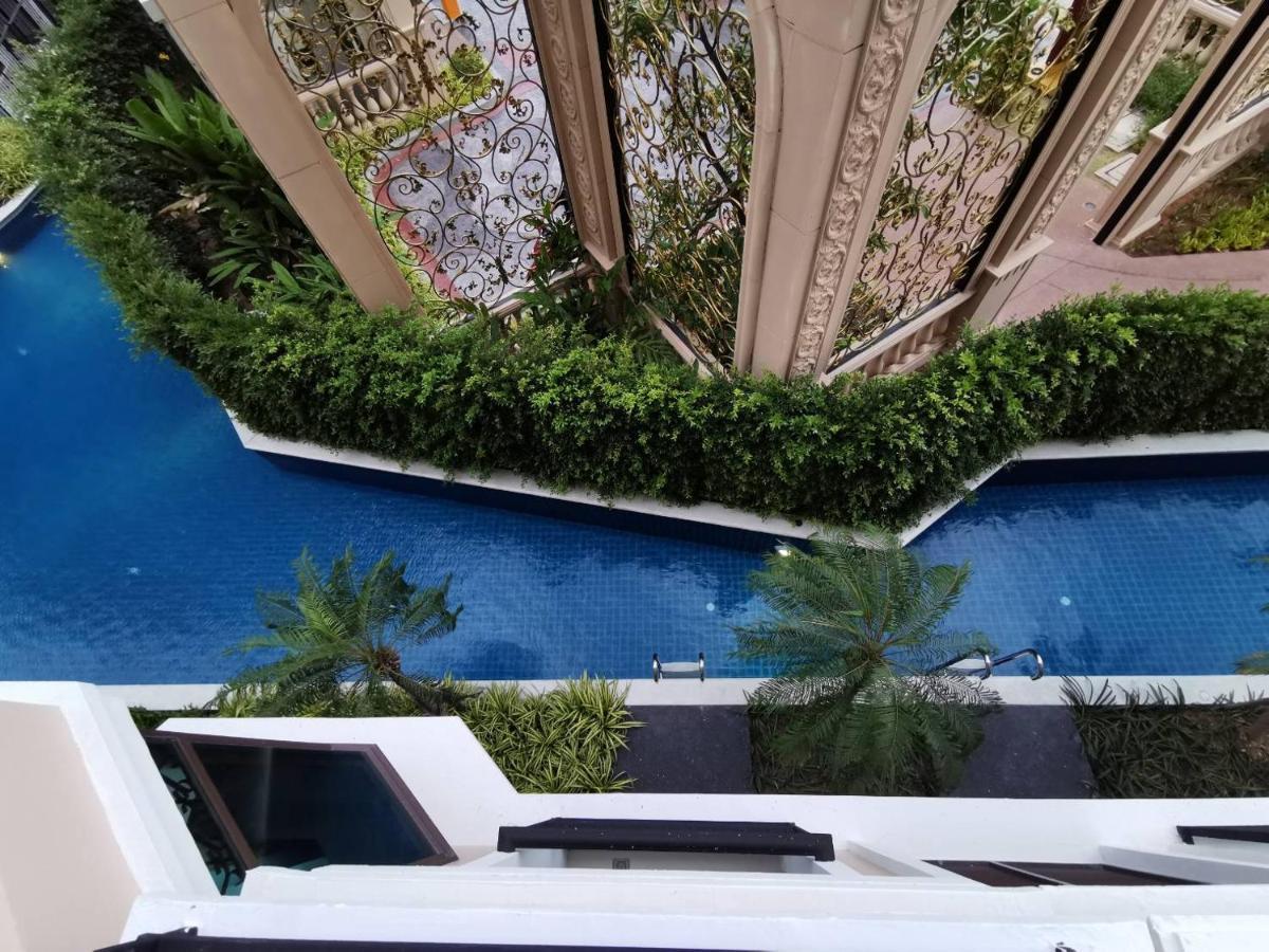 Espana Condo Resort Jomtien Beach Exterior photo