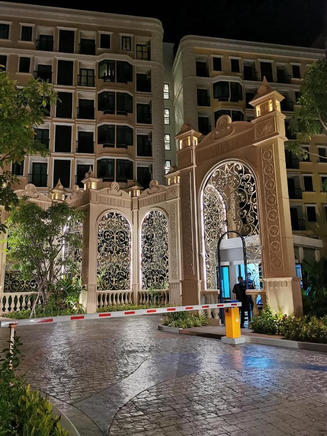 Espana Condo Resort Jomtien Beach Exterior photo